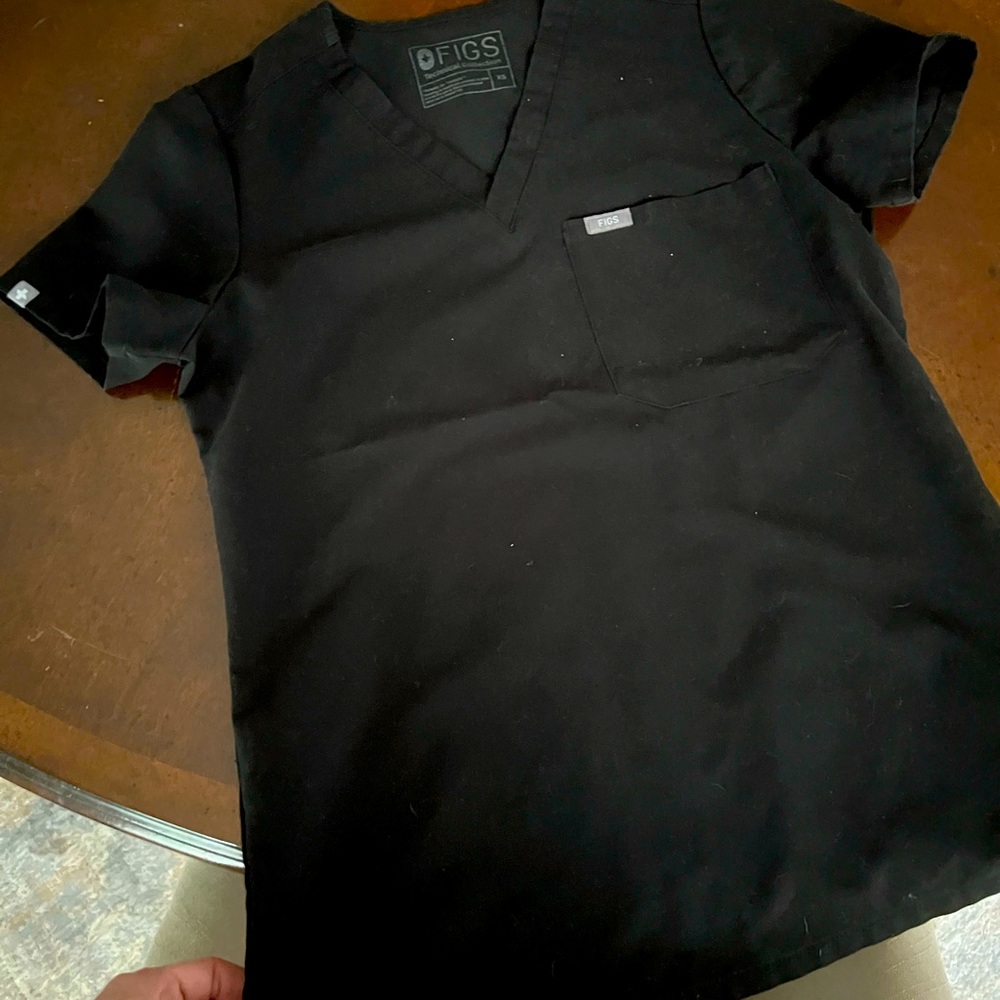 FIGS (Black) XS Women’s Caterina (one pocket) scrub top. Great Condition!!!